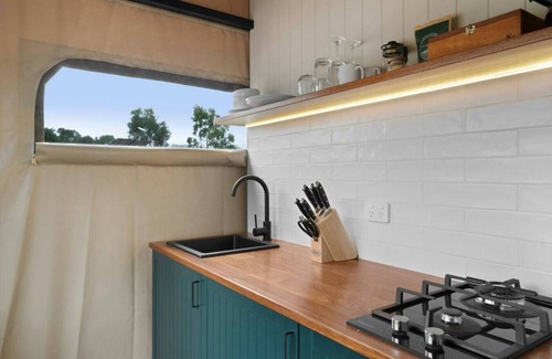 Running Stream Alquiler De RV | Akuna Estate - Adults Only Glamping (Wallaby)