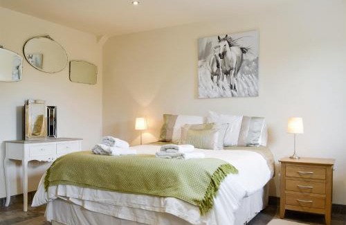 Llanfachraeth Casa | Alarch