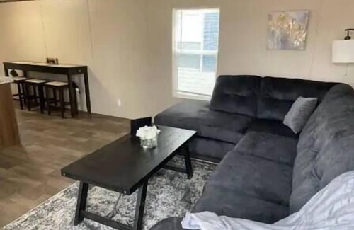 Albany Casa | Albany Retreat: Near Muncie & BSU