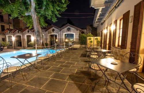 Como Hotel | Albergo Le Due Corti