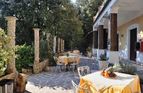 Monteluco Hotel | Albergo Ristorante Ferretti