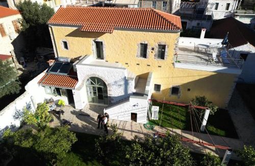 Leonidio Casa | Alexander House 2