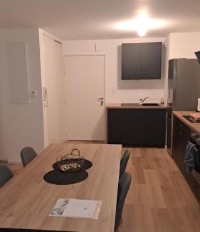 Miniac-Morvan Apartamento | Alexandre