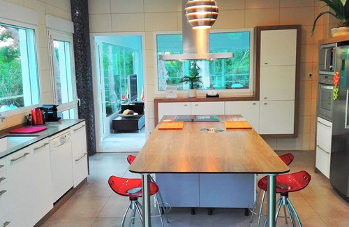 Godelleta Chalet De Esquí | "ALL NATURE" Villa-15min airport-25min Valencia. Capacity 16+3