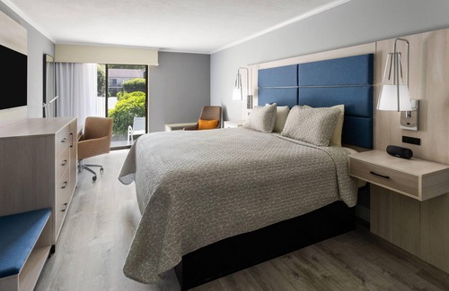 South Yarmouth Hotel | All Seasons Resort, Trademark Collection by Wyndham