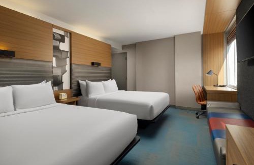 Downtown Chicago Hotel | Aloft Chicago Downtown River North