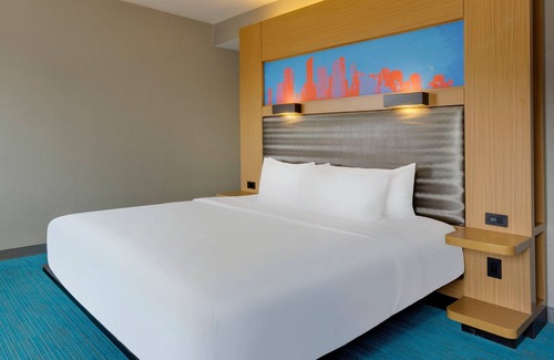 Westown Hotel | Aloft Milwaukee Downtown