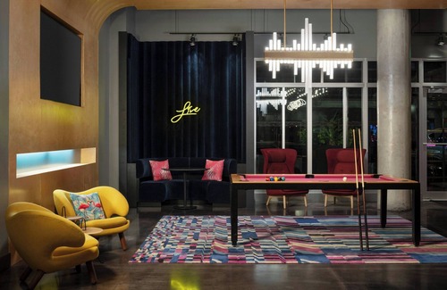 Central Sarasota Hotel | Aloft Sarasota