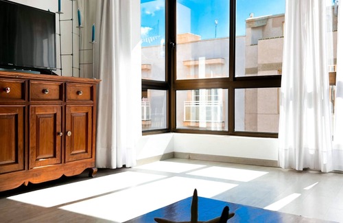 Los Abrigos Apartamento | Aloha Home