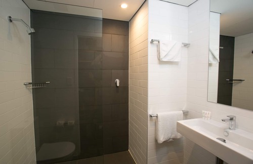 Eastern Creek Hotel | Alpha Hotel Eastern Creek