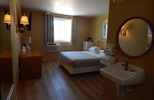 Pagosa Springs Hotel | Alpine Inn of Pagosa Springs