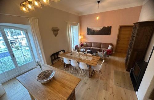 Pirna Apartamento | Alte Brennerei Schloss Zehista EG Rittersporn