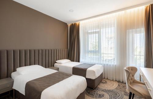 Cholpon-Ata Hotel | Altyn Bulak Lakeside Resort