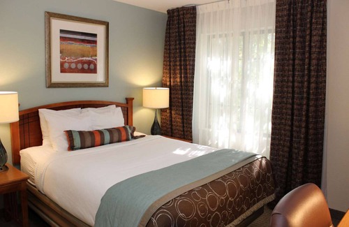 Vancouver Hotel | Always a Great Idea To Unwind! Near Portland International Airport, Outdoor Pool