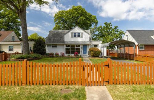 Belle Haven Casa | ALX Cape Cod 3-BR Near Old Town & Mount Vernon