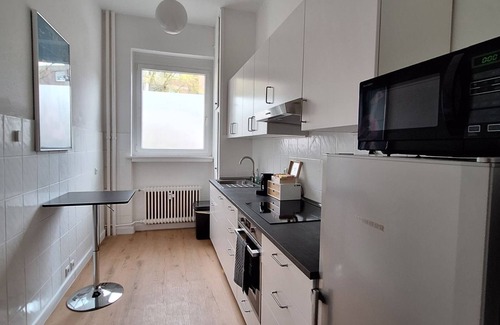 Braunschweig City Center Apartamento | Am Altstadtmarkt | near VW Halle | kitchen | SmartTV