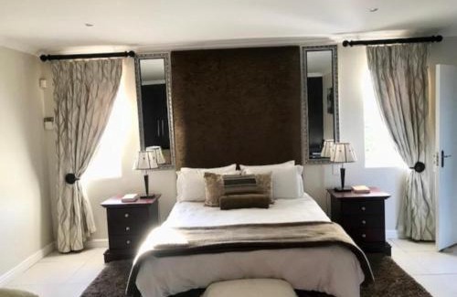 Bluewater Bay Cama Y Desayuno | Amani Luxe Villa