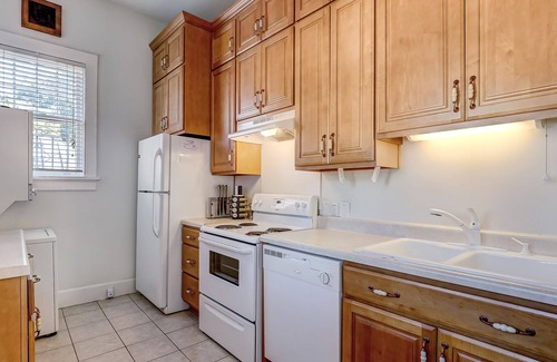 Thomas Square Apartamento | Amazing 1 Bed in Starland, Heated Pool Access