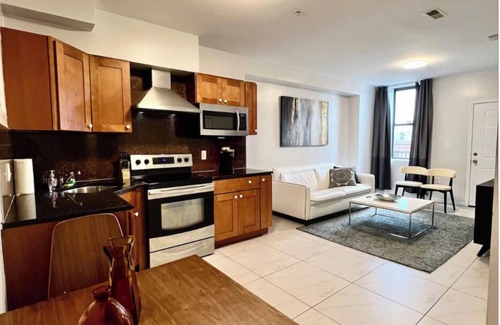 Chinatown Apartamento | Amazing 2Bd Apt with Prime Location! Steps from the Convention center