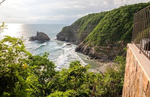 Santa María Tonameca Villa | Increíble villa frente al mar