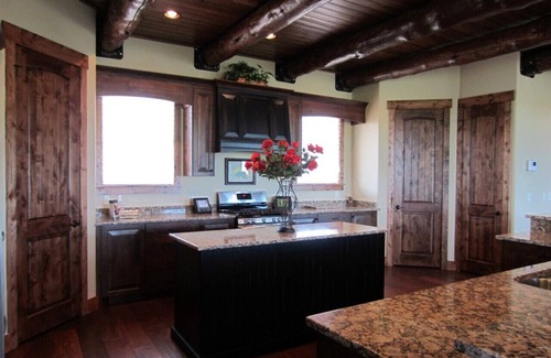 St. Charles Cabina | Increíble Beachfront Lodge at Bear Lake