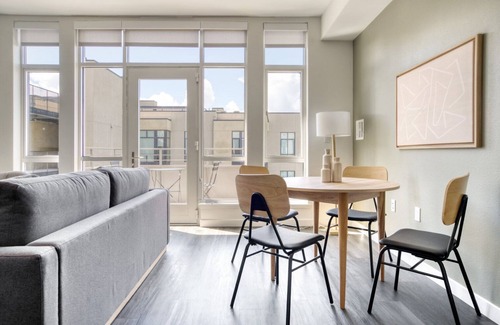 Southwest Berkeley Apartamento | Amazing Berkeley 1BR w/ Gym, W/D & Roof, near Highways, by Blueground