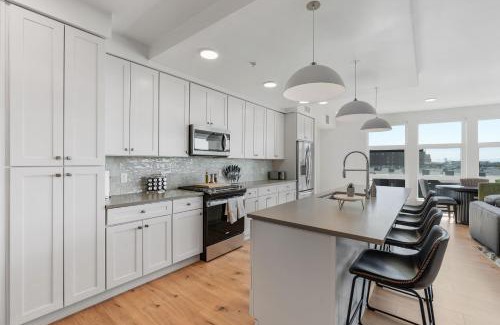 Downtown Salt Lake City Apartamento | Amazing Deluxe 2BR Pool Gym Htub