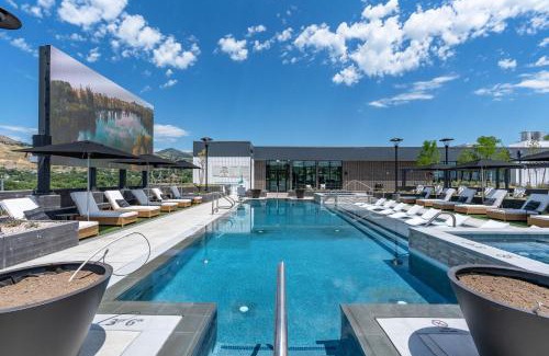 Downtown Salt Lake City Apartamento | Amazing Deluxe 2BR Pool Gym Htub