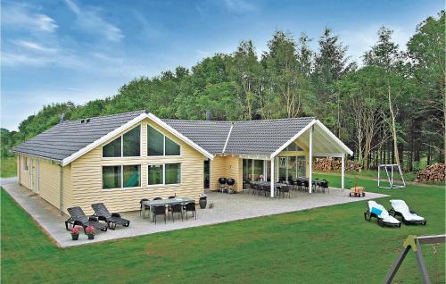 Fjellerup Strand Casa | Amazing Home In Glesborg With Sauna