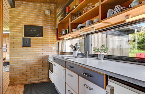 Knebel Casa | Increíble casa en Knebel con cocina.