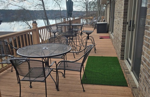 Lake Oconee Casa | Amazing Home in Eatonton