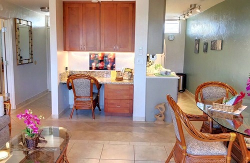Kihei Condominio | AMAZING HOTEL ZONED BEACH FRONT CONDO ON SUGAR BEACH. RESERVE WITH CONFIDENCE!