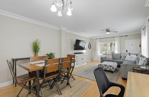 Jacksonville Beach Casa | Amazing NEW Oasis Walk to Beach Mins to Mayo