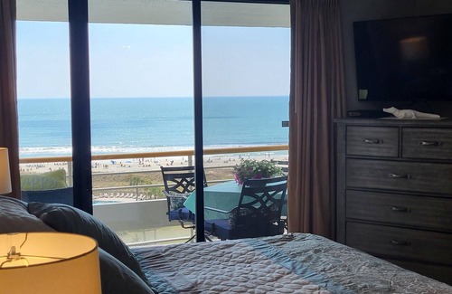 Myrtle Beach Complejo | Amazing Ocean Front Condo with Stunning Views! Veterans/First Responder Discount