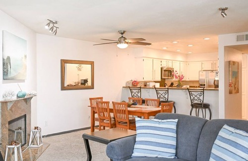 South Mission Beach Condominio | Increíble proximidad a la playa, a la bahía y al parque Belmont con vistas directas al océano.