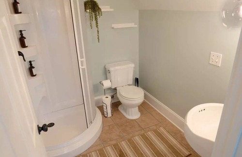 Lake Carolina Casa | Amazing Studio Guesthouse, in beautiful Columbia Lake community suburb.