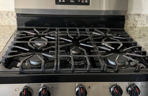 Downtown Berkeley Apartamento | Amazing, Sunny, and Spacious! Steps to Campus!