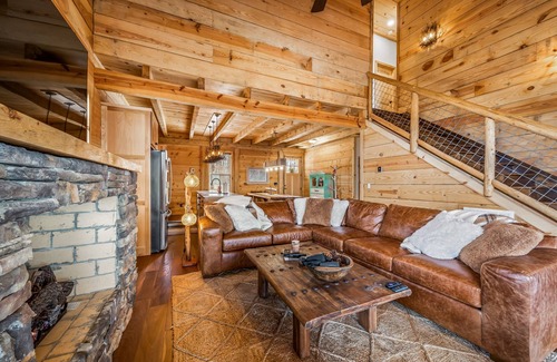 Rising Fawn Cabina | Amazing Sunset/Mountain Brow Views - New 4/4 Cabin