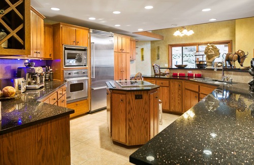 Billings Casa | Vistas increíbles, ruta de senderismo a 50 pies de distancia.