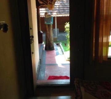 Kuzhuppilly Casa | Ambadi's villa -Lake view resort