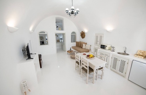 Oia Villa | Ambi Villas Santorini