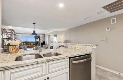 Amelia City Casa | Amelia Surf and Racquet Club Condo - Ocean Front - 2nd Floor - Pools - Tennis Courts - Sleeps 6