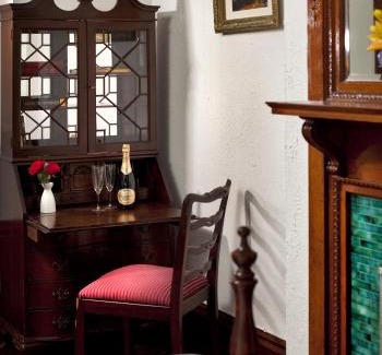 Adams Morgan Hotel | American Guest House, a Washington DC Bed and Breakfast