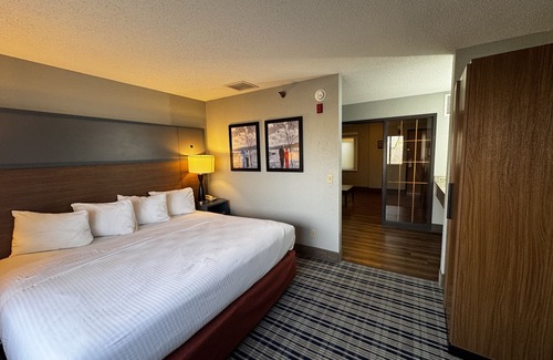 White Bear Lake Hotel | AmericInn by Wyndham White Bear Lake St. Paul