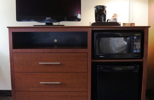 Baldwin Hotel | AmericInn by Wyndham Baldwin