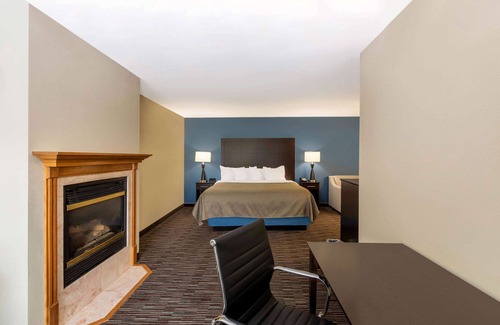 Jefferson Hotel | AmericInn by Wyndham Jefferson