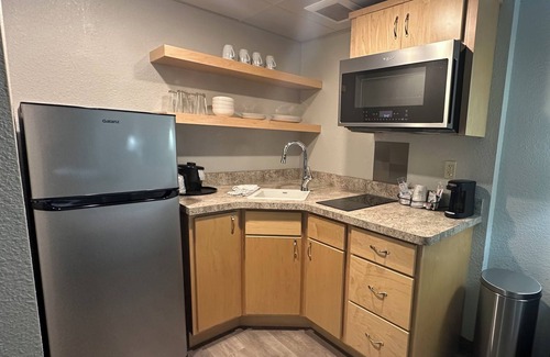 Menominee Hotel | AmericInn by Wyndham Menominee