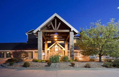 Osceola Hotel | AmericInn by Wyndham Osceola