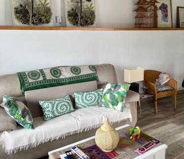 Escobedo de Camargo Casa | Amplia casa con jardin a un paso del centro de Santander