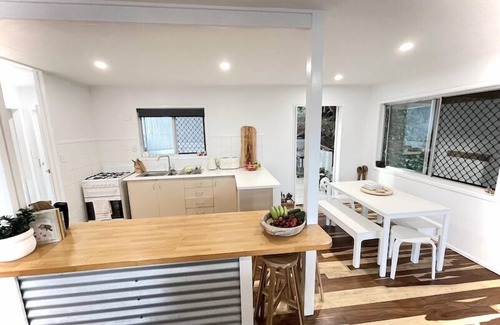 Dunwich Casa | An original miners shack on Minjerribah;